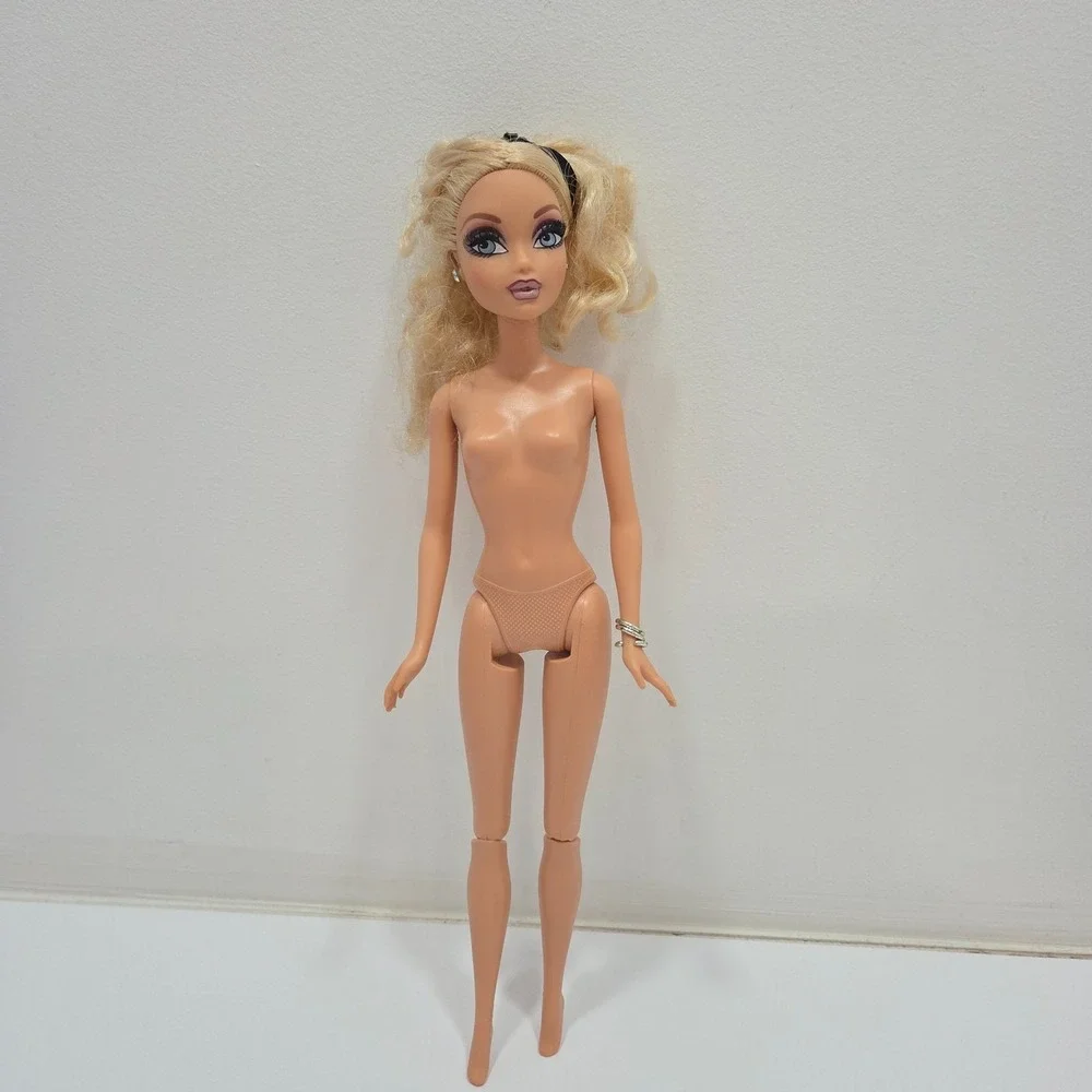 My Scene Night On The Town Barbie Rooted Eyelashes Nude Doll Bracelet & Headband